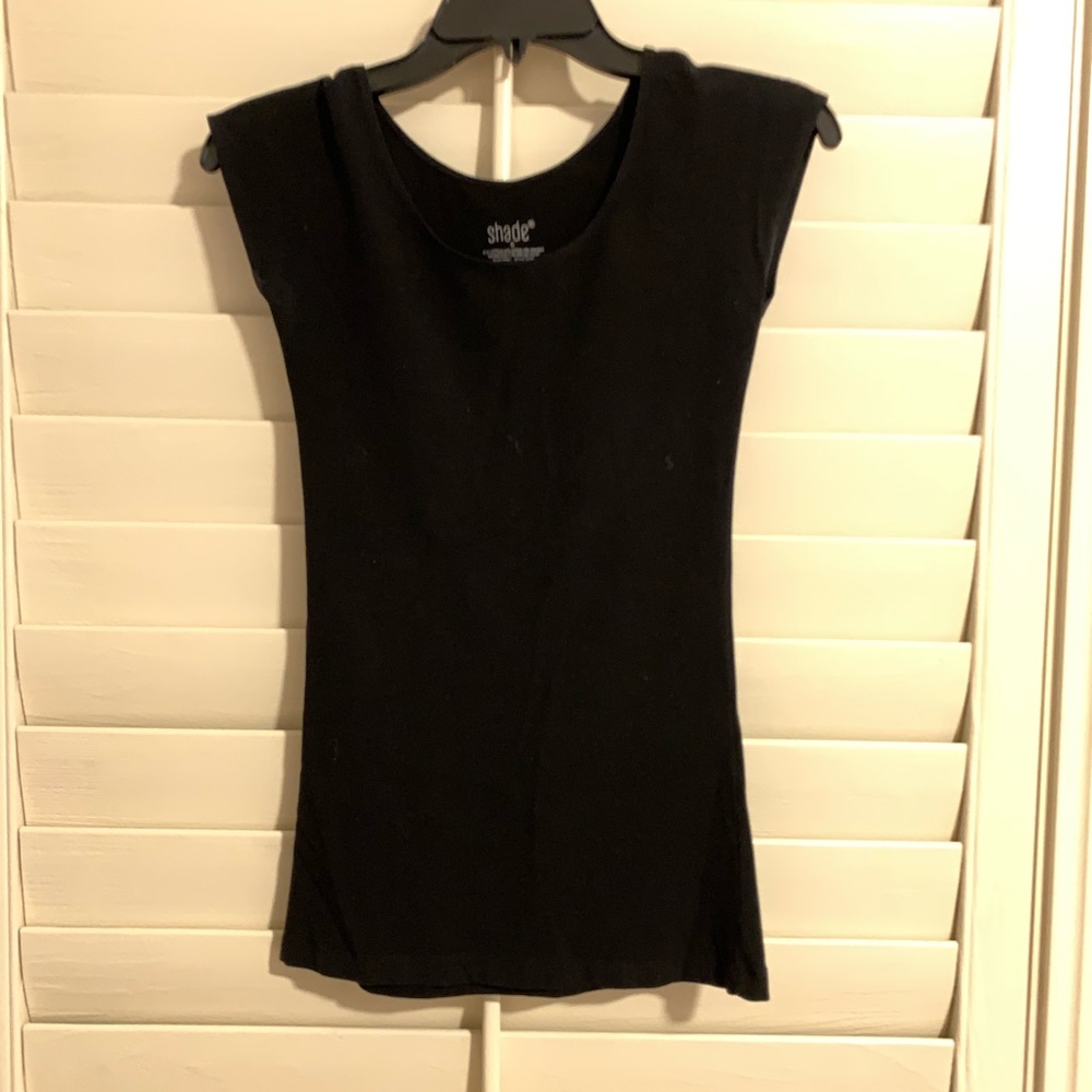 Black shape wear shirt